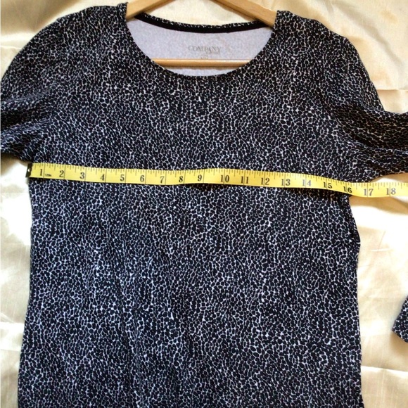 Company woman’s long sleeve t-shirt. Size medium. - Picture 4 of 4